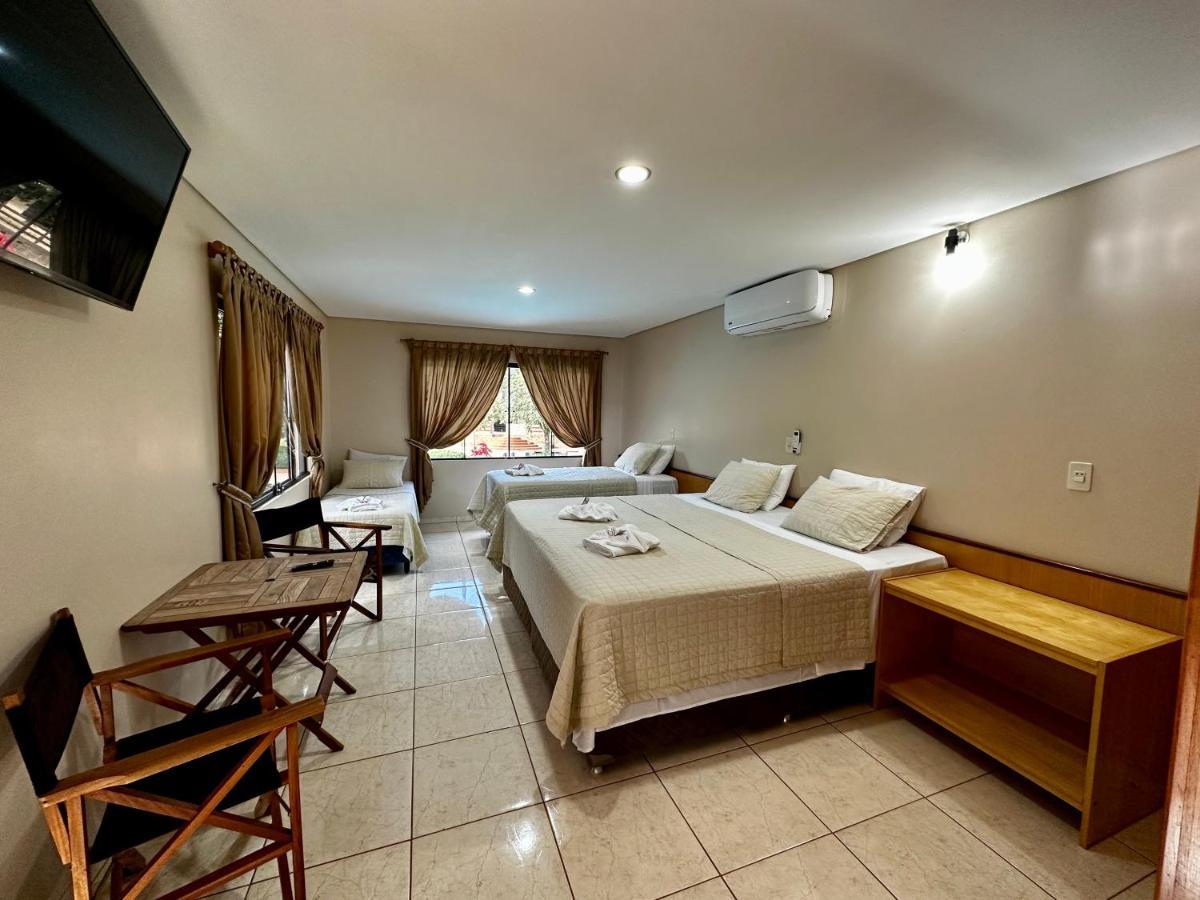 Parque Hotel Manantial Hohenau Exteriör bild
